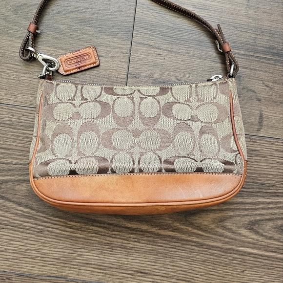 Coach Y2K Signature Tan Leather Demi Mini Shoulder Bag Baguette - Picture 9 of 9